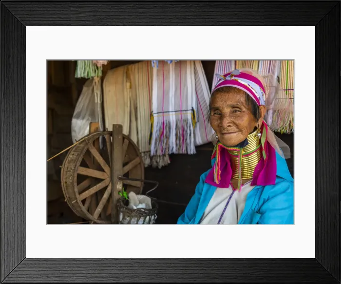 Framed Print : Portrait of a Padaung woman, (Giraffe woman) (Long-necked woman) Framed Print : Portrait of a Padaung woman, (Giraffe woman) (Long-necked woman)