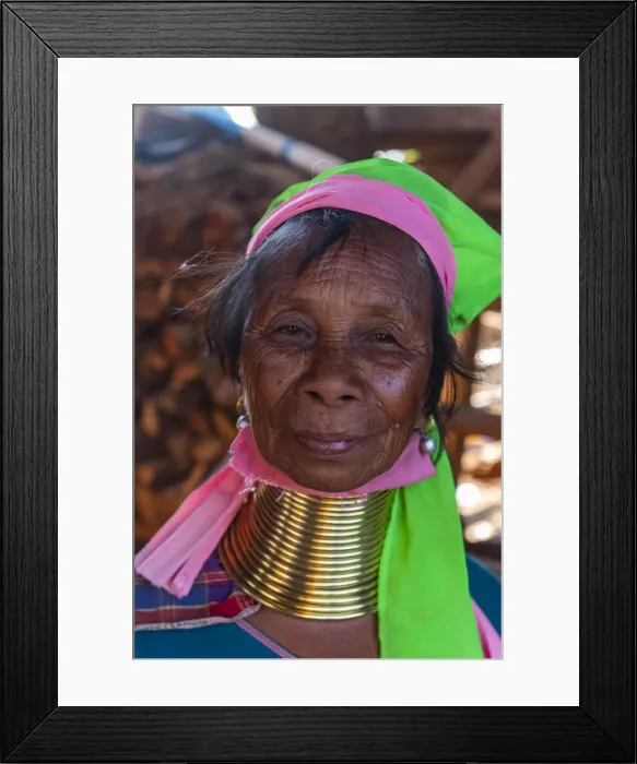 Framed Print : Portrait of a Padaung woman (Giraffe woman) (Long-necked woman), Loikaw area, Panpet Framed Print : Portrait of a Padaung woman (Giraffe woman) (Long-necked woman), Loikaw area, Panpet
