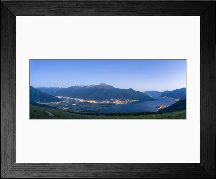 Framed Print : Panoramic of dusk over Lake Como, Alto Lario and lower Valtellina, Lombardy Framed Print : Panoramic of dusk over Lake Como, Alto Lario and lower Valtellina, Lombardy