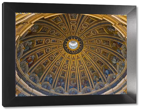 St. Peters Basilica, UNESCO World Heritage Site, The Vatican, Rome, Lazio, Italy