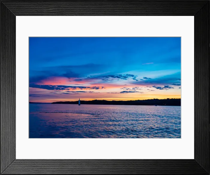 Framed Print : A stunning sunset view of the Yellowstone River, North Dakota, United States of America Framed Print : A stunning sunset view of the Yellowstone River, North Dakota, United States of America