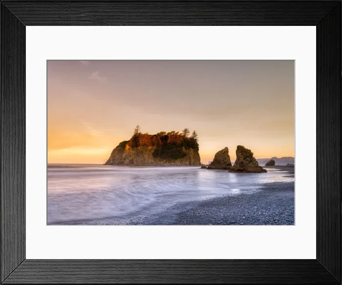 Framed Print : Sunrise at Ruby Beach in Olympic National Park, UNESCO World Heritage Site Framed Print : Sunrise at Ruby Beach in Olympic National Park, UNESCO World Heritage Site