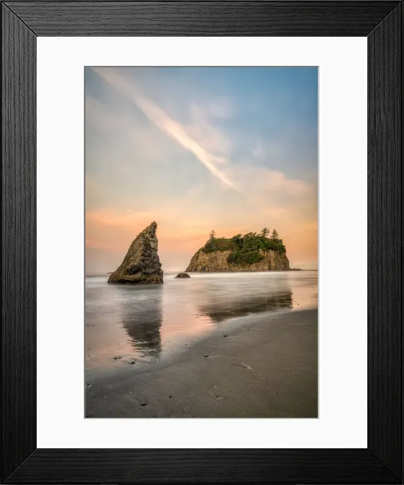 Framed Print : Sunrise at Ruby Beach in Olympic National Park, UNESCO World Heritage Site Framed Print : Sunrise at Ruby Beach in Olympic National Park, UNESCO World Heritage Site