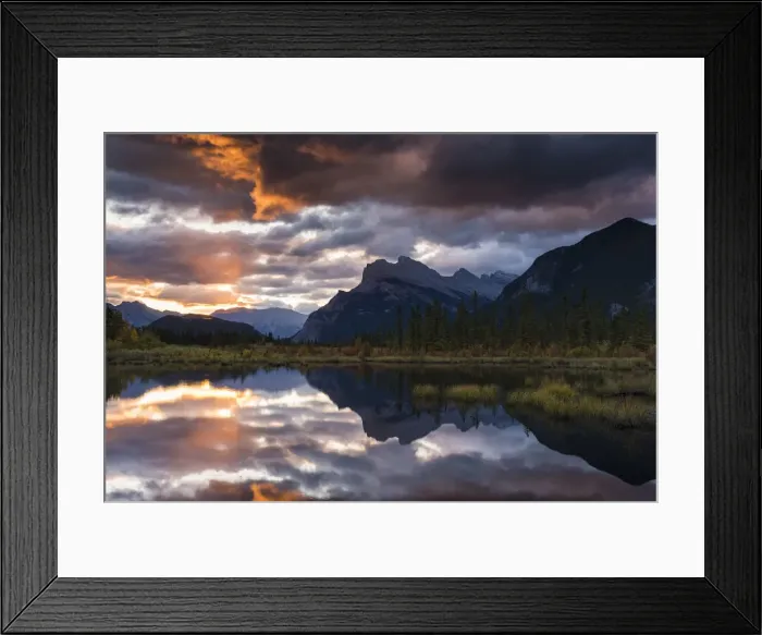 Framed Print : Sunrise at Vermillion Lakes with Mount Rundle in autumn, Banff National Park Framed Print : Sunrise at Vermillion Lakes with Mount Rundle in autumn, Banff National Park