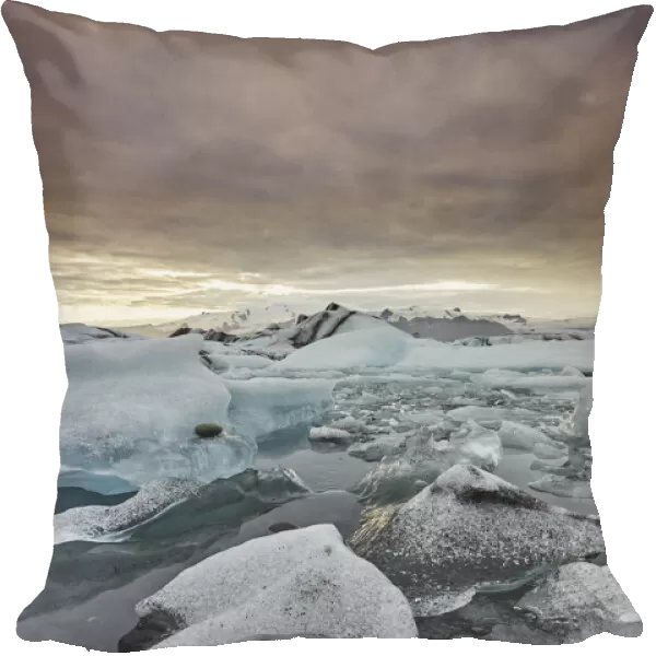 An iconic Icelandic landscape, an ice-filled lagoon fed by the Vatnajokull icecap