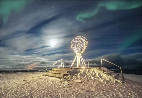 The Northern Lights (Aurora Borealis) over the Globe Monument