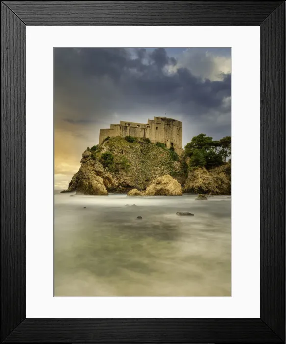 Framed Print : The 16th century Lovrjenac Fortress at sunset with a long exposure ocean foreground Framed Print : The 16th century Lovrjenac Fortress at sunset with a long exposure ocean foreground
