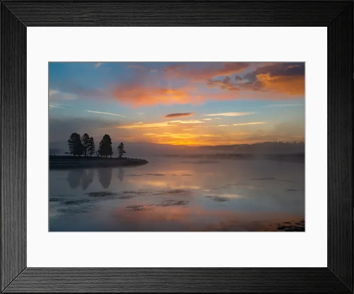 Framed Print : Sunrise over Yellowstone Lake with reflection, Yellowstone National Park Framed Print : Sunrise over Yellowstone Lake with reflection, Yellowstone National Park