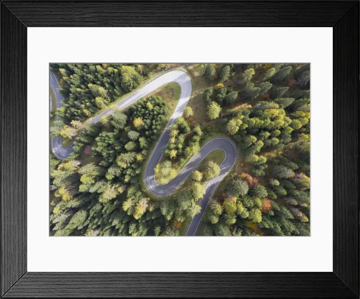 Framed Print : Autumn colour on a mountain pass in the Italian Dolomites, Trento-Alto Adige, Italy Framed Print : Autumn colour on a mountain pass in the Italian Dolomites, Trento-Alto Adige, Italy