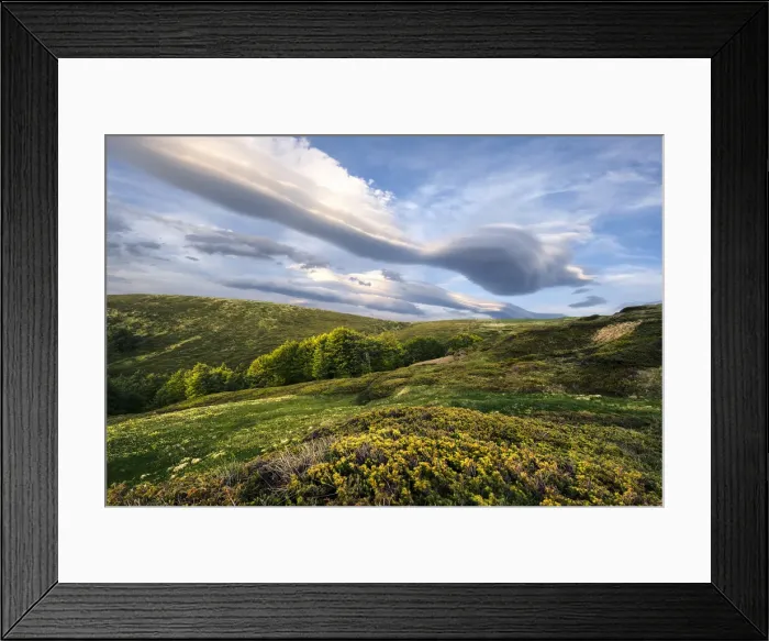 Framed Print : Lenticular clouds on Cusna mountain, Cusna mountain, Appenines, Emilia Romagna, Italy Framed Print : Lenticular clouds on Cusna mountain, Cusna mountain, Appenines, Emilia Romagna, Italy