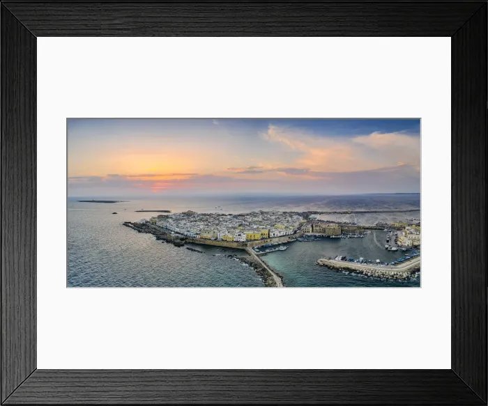 Framed Print : Aerial view of Gallipoli at sunset, Lecce province, Salento, Apulia, Italy, Europe Framed Print : Aerial view of Gallipoli at sunset, Lecce province, Salento, Apulia, Italy, Europe