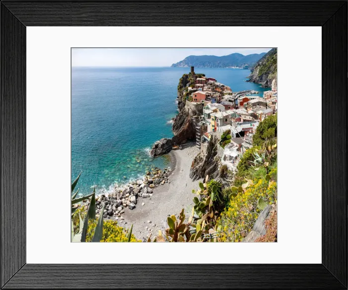 Framed Print : Picturesque village of Vernazza in Cinque Terre, UNESCO World Heritage Site Framed Print : Picturesque village of Vernazza in Cinque Terre, UNESCO World Heritage Site