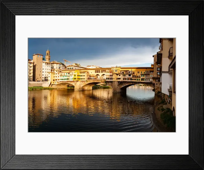 Framed Print : Ponte Vecchio over the Arno River, in Florence, UNESCO World Heritage Site, Tuscany Framed Print : Ponte Vecchio over the Arno River, in Florence, UNESCO World Heritage Site, Tuscany