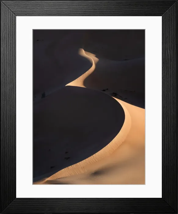 Framed Print : Sand dunes at sunrise with high contrast in the Rub al Khali desert, Oman, Middle East Framed Print : Sand dunes at sunrise with high contrast in the Rub al Khali desert, Oman, Middle East