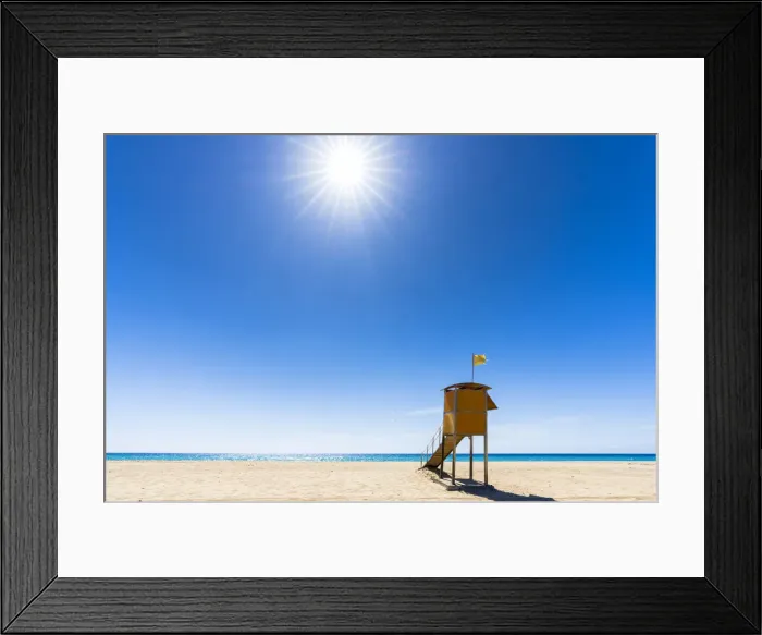 Framed Print : Sun shining over the lifeguards cabin by the ocean, Morro Jable, Fuerteventura Framed Print : Sun shining over the lifeguards cabin by the ocean, Morro Jable, Fuerteventura
