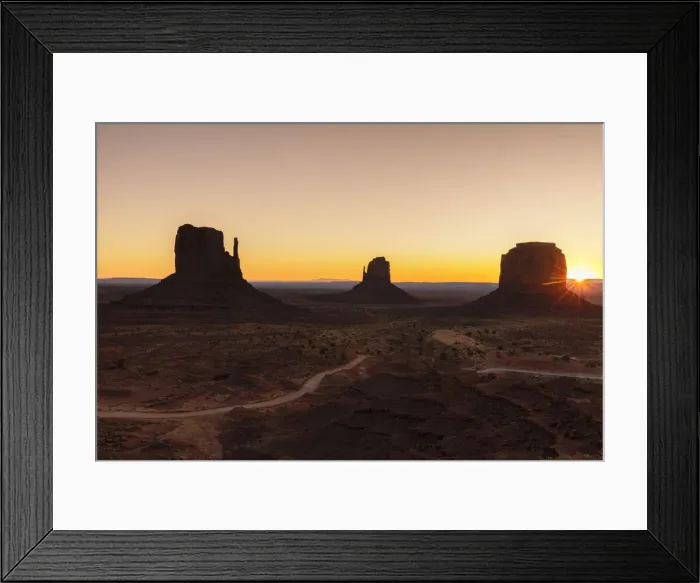Framed Print : Monument Valley with West Mitten Butte, East Mitten Butte and Merrick Butte Framed Print : Monument Valley with West Mitten Butte, East Mitten Butte and Merrick Butte