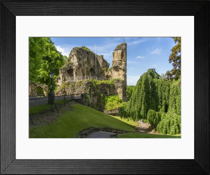 Framed Print : View of the Kings Tower at Knaresborough Castle, Knaresborough, North Yorkshire Framed Print : View of the Kings Tower at Knaresborough Castle, Knaresborough, North Yorkshire