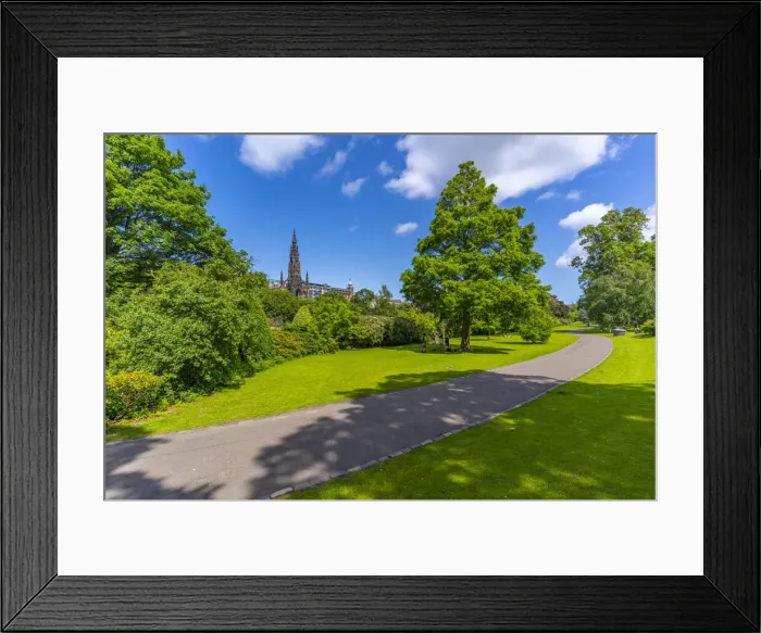 Framed Print : View of East Princes Street Gardens and Scott Monument, Edinburgh, Scotland Framed Print : View of East Princes Street Gardens and Scott Monument, Edinburgh, Scotland
