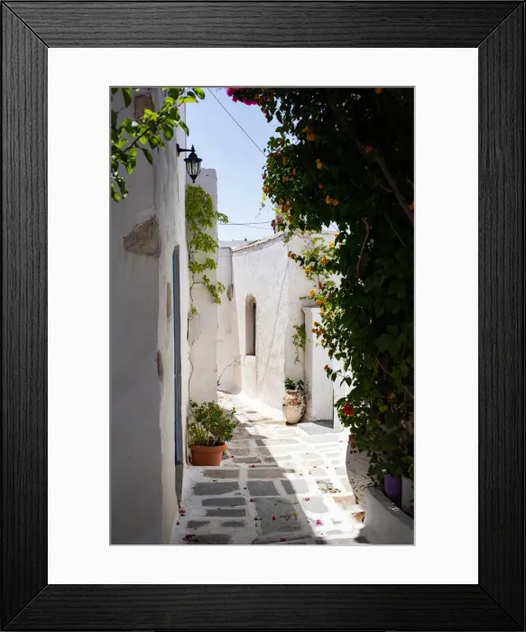 Framed Print : Traditional whitewashed house in Chora, Serifos, Cyclades, Greek Islands, Greece, Europe Framed Print : Traditional whitewashed house in Chora, Serifos, Cyclades, Greek Islands, Greece, Europe