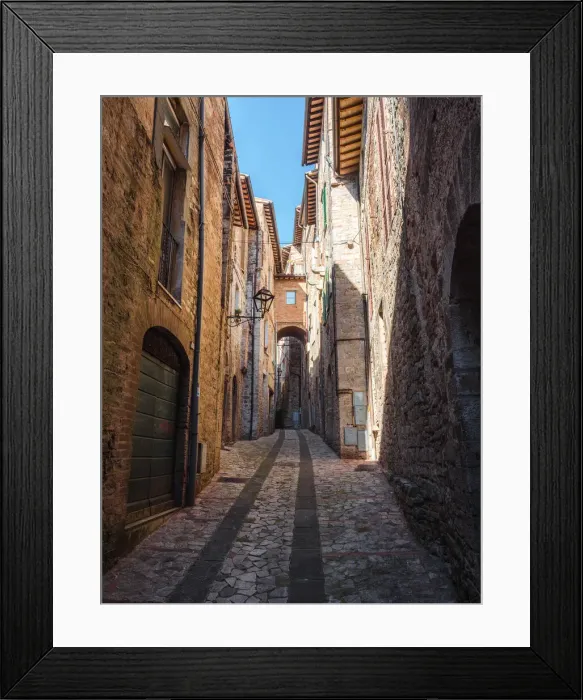 Framed Print : A narrow alley in Todi old town center, Todi, Umbria, Italy, Europe Framed Print : A narrow alley in Todi old town center, Todi, Umbria, Italy, Europe