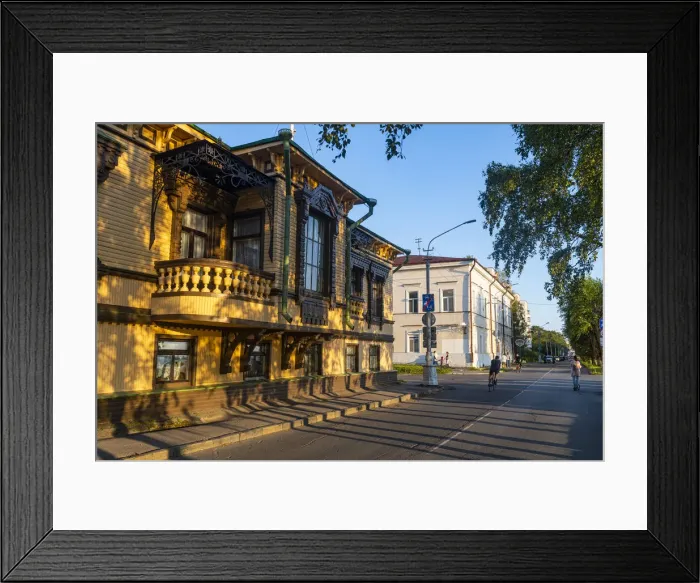Framed Print : Osobnyak Surkova wooden historic building, Arkhangelsk, Russia, Europe Framed Print : Osobnyak Surkova wooden historic building, Arkhangelsk, Russia, Europe