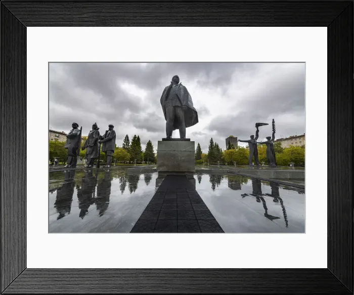 Framed Print : Lenin statue on Lenin Square, Novosibirsk, Novosibirsk Oblast, Russia, Eurasia
