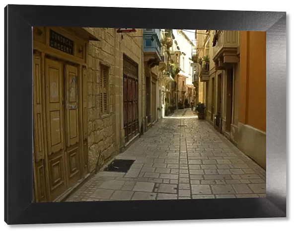 Narrow street in La Valetta, Malta, Mediterranean, Europe