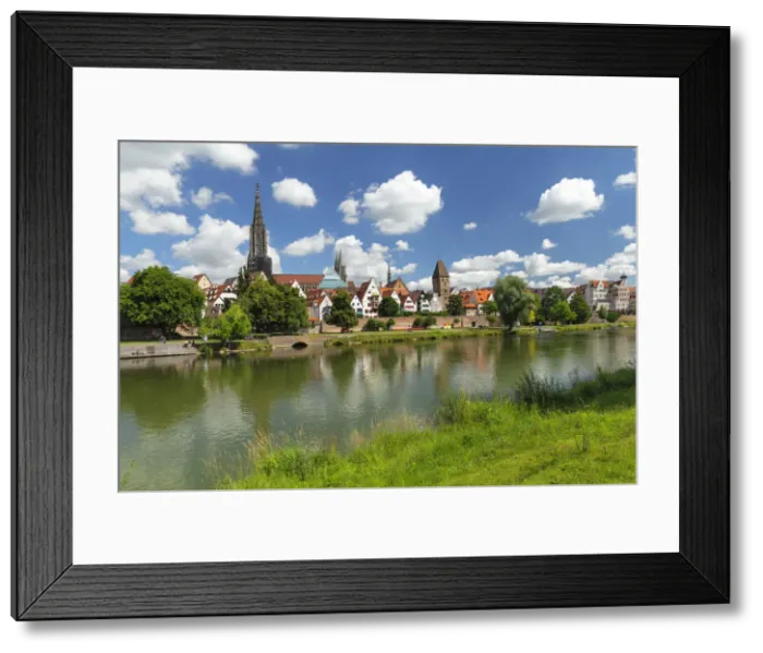 Framed Print : View over Danube River to Ulm Minster and the Old Town, Ulm, Baden-Wurttemberg, Germany, Europe Framed Print : View over Danube River to Ulm Minster and the Old Town, Ulm, Baden-Wurttemberg, Germany, Europe