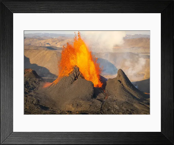 Framed Print : The Geldingadalir Volcanic Eruption, Fagradalsfjall, Iceland, Polar Regions Framed Print : The Geldingadalir Volcanic Eruption, Fagradalsfjall, Iceland, Polar Regions