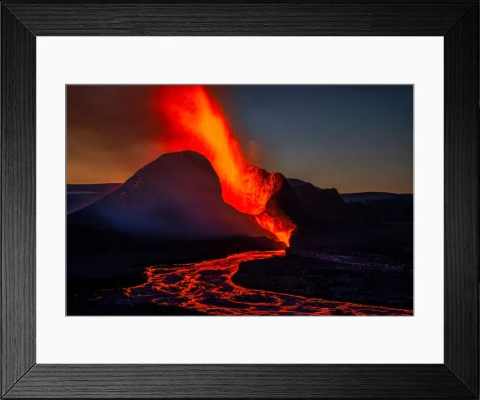 Framed Print : The Geldingadalir Volcanic Eruption, Fagradalsfjall, Iceland, Polar Regions Framed Print : The Geldingadalir Volcanic Eruption, Fagradalsfjall, Iceland, Polar Regions