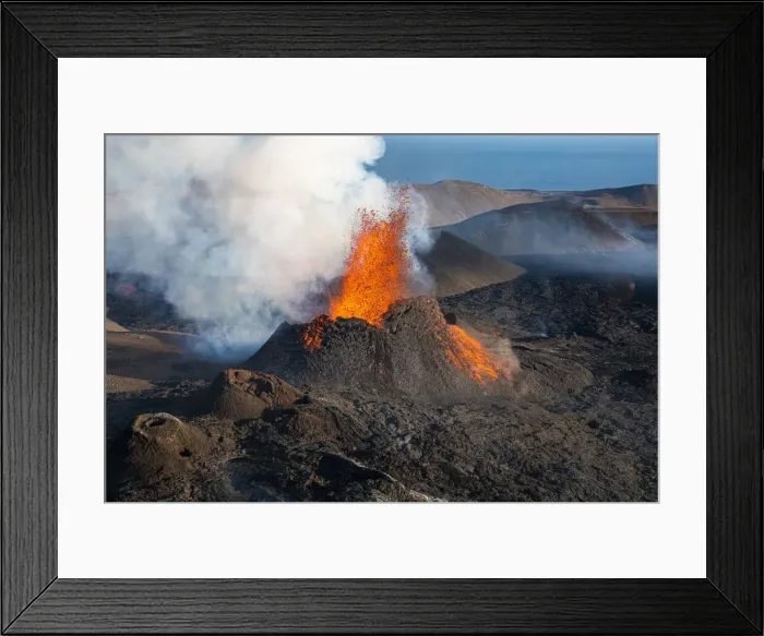 Framed Print : The Geldingadalir Volcanic Eruption, Fagradalsfjall, Iceland, Polar Regions Framed Print : The Geldingadalir Volcanic Eruption, Fagradalsfjall, Iceland, Polar Regions