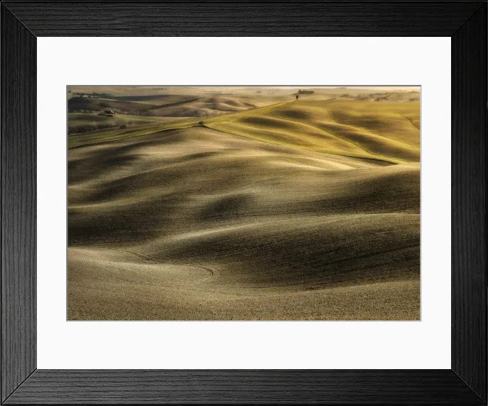Framed Print : Gentle rolling hills of Val d Orcia in winter time, Tuscany, Italy, Europe Framed Print : Gentle rolling hills of Val d Orcia in winter time, Tuscany, Italy, Europe