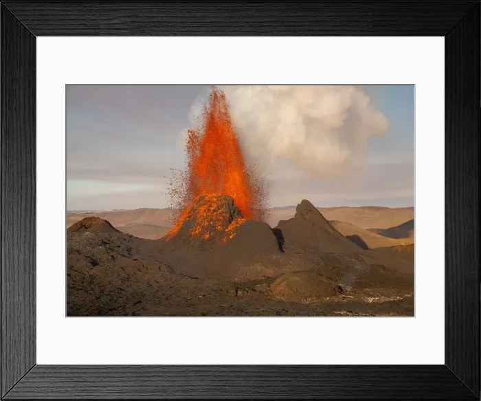 Framed Print : The Geldingadalir Volcanic Eruption, Fagradalsfjall, Iceland, Polar Regions Framed Print : The Geldingadalir Volcanic Eruption, Fagradalsfjall, Iceland, Polar Regions
