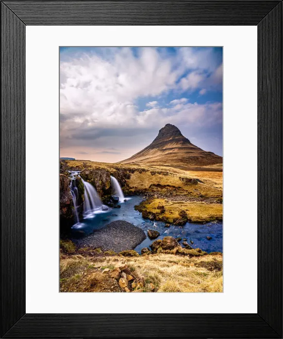 Framed Print : The Kirkjufell waterfall at sunrise, Snaefellsnes Peninsula, Western Iceland, Polar Regions Framed Print : The Kirkjufell waterfall at sunrise, Snaefellsnes Peninsula, Western Iceland, Polar Regions