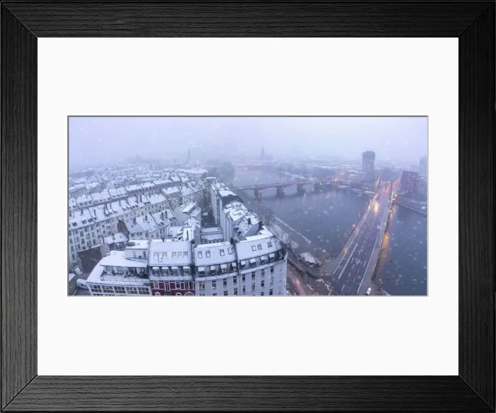Framed Print : Aerial view of traditional houses and bridges along River Main during a snow storm in winter, Frankfurt, Hesse, Germany Europe Framed Print : Aerial view of traditional houses and bridges along River Main during a snow storm in winter, Frankfurt, Hesse, Germany Europe