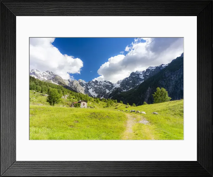 Framed Print : Lonely traditional hut in a wild alpine valley, Val d Arigna, Orobie, Valtellina, Lombardy, Italy, Europe Framed Print : Lonely traditional hut in a wild alpine valley, Val d Arigna, Orobie, Valtellina, Lombardy, Italy, Europe