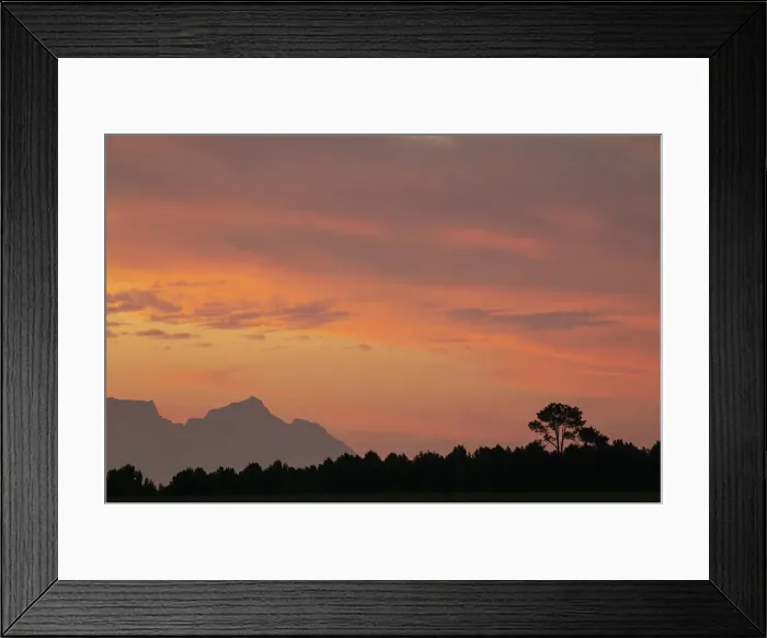 Framed Print : Sunset over Table Mountain, Stellenbosch, Western Cape, South Africa, Africa Framed Print : Sunset over Table Mountain, Stellenbosch, Western Cape, South Africa, Africa
