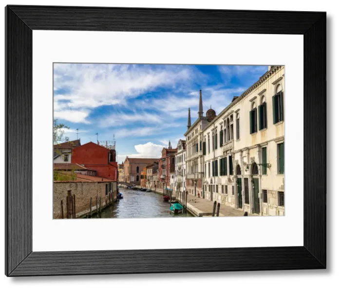 Framed Print : View of Rio della Madonna dell Orto with typical Venetian houses, Venice, UNESCO World Heritage Site, Veneto, Italy, Europe Framed Print : View of Rio della Madonna dell Orto with typical Venetian houses, Venice, UNESCO World Heritage Site, Veneto, Italy, Europe