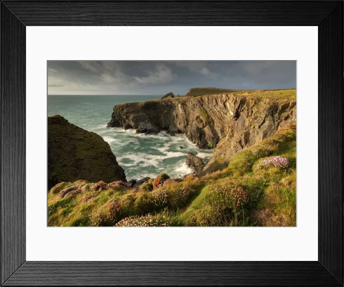 Framed Print : Dramatic cliff top scenery near Padstow on the North Coast of Cornwall, England, United Kingdom, Europe Framed Print : Dramatic cliff top scenery near Padstow on the North Coast of Cornwall, England, United Kingdom, Europe