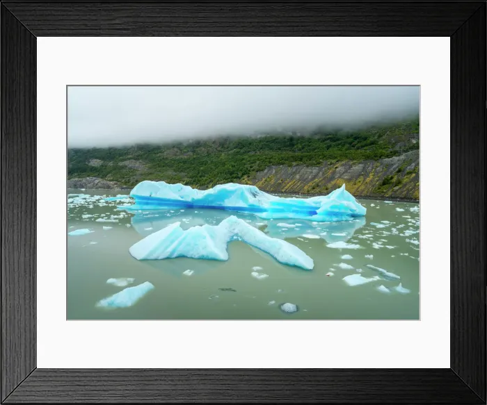 Framed Print : Large chunks of ice broken off Glaciar Grey floating in Lago Grey, Torres del Paine National Park, Patagonia, Chile, South America Framed Print : Large chunks of ice broken off Glaciar Grey floating in Lago Grey, Torres del Paine National Park, Patagonia, Chile, South America