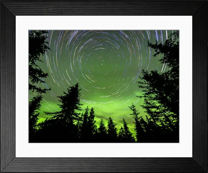Framed Print : Long exposure astrophotography showing the stars and the northern lights in Denali National Park, Alaska, United States of America, North America Framed Print : Long exposure astrophotography showing the stars and the northern lights in Denali National Park, Alaska, United States of America, North America