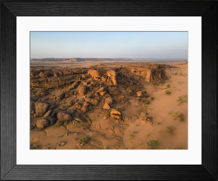 Framed Print : A group of peculiar rock formations between Kiffa and Ayoun, Mauritania, Sahara Desert, West Africa, Africa Framed Print : A group of peculiar rock formations between Kiffa and Ayoun, Mauritania, Sahara Desert, West Africa, Africa