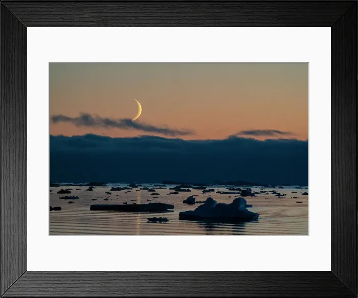 Framed Print : Moonrise at dusk in the Weddell Sea, Antarctica, Polar Regions Framed Print : Moonrise at dusk in the Weddell Sea, Antarctica, Polar Regions