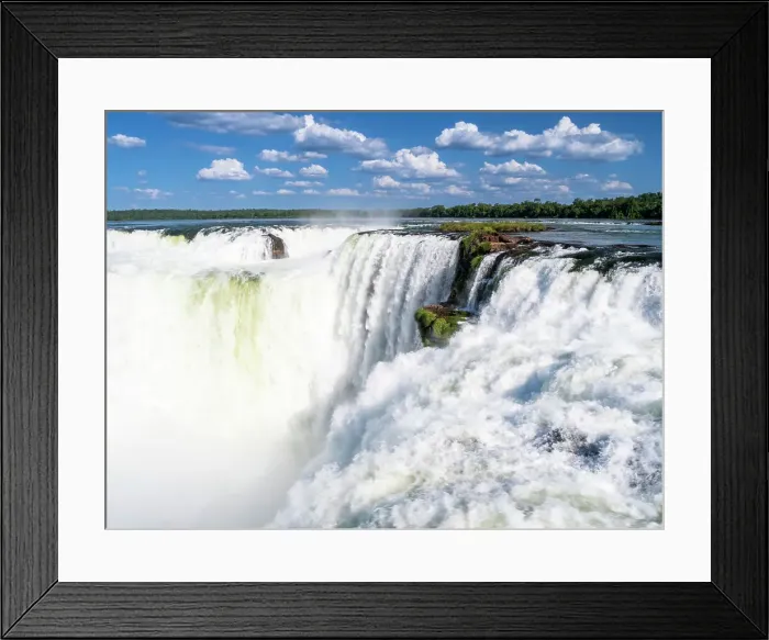 Framed Print : A view of the Devil's Throat (Garganta del Diablo), Iguazu Falls, UNESCO World Heritage Site, Misiones Province, Argentina, South America Framed Print : A view of the Devil's Throat (Garganta del Diablo), Iguazu Falls, UNESCO World Heritage Site, Misiones Province, Argentina, South America