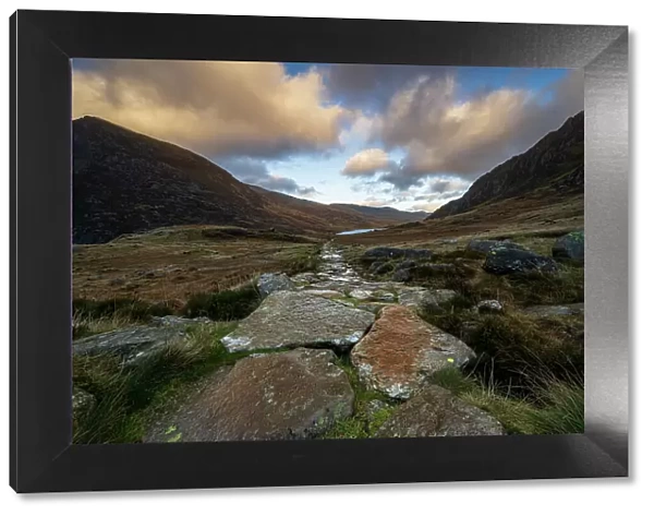 Footpath leading towards Llyn Ogwen in Snowdonia National Park, Ogwen, Conwy, Wales, United Kingdom, Europe