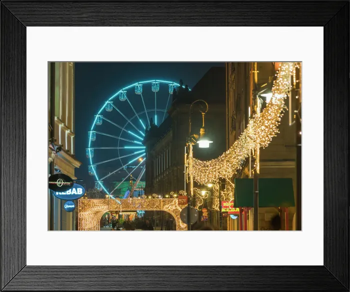 Framed Print : Ferris wheel at Christmas markets at twilight, Poznan, Poland, Europe Framed Print : Ferris wheel at Christmas markets at twilight, Poznan, Poland, Europe