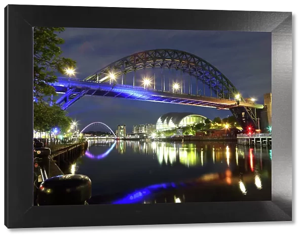 Tyne Bridge at dusk, Newcastle-upon-Tyne, Tyne and Wear, England, United Kingdom, Europe