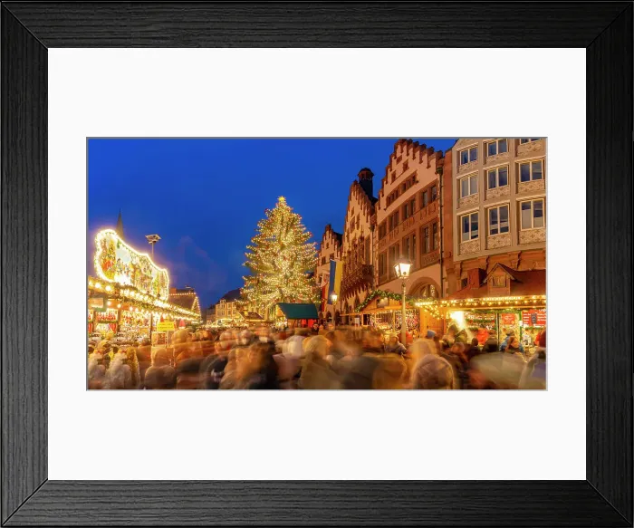 Framed Print : View of Christmas Market on Roemerberg Square at dusk, Frankfurt am Main, Hesse, Germany, Europe Framed Print : View of Christmas Market on Roemerberg Square at dusk, Frankfurt am Main, Hesse, Germany, Europe