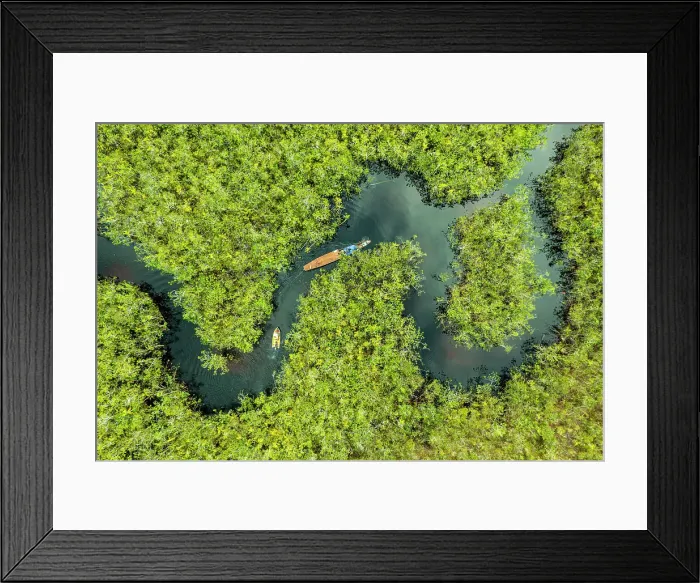 Framed Print : Aerial view of boat crossing through the deep jungle, Yanomami tribe, southern Venezuela, South America Framed Print : Aerial view of boat crossing through the deep jungle, Yanomami tribe, southern Venezuela, South America