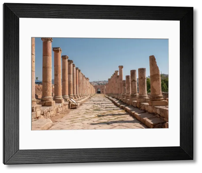 Framed Print : Ancient Roman stone road with a colonnade, Jerash, Jordan, Middle East Framed Print : Ancient Roman stone road with a colonnade, Jerash, Jordan, Middle East
